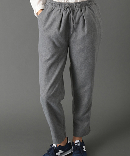 SEVENDAYS=SUNDAY(セブンデイズサンデイ)の「ポリエステル起毛 テーパードパンツ(その他パンツ・レディース・カーキ/グレー/ネイビー・MEDIUM/LARGE)」の1枚目の写真