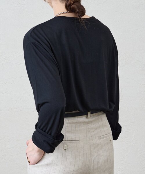 SHENERY(シーナリー)の「《1枚でもレイヤードでも》シアーロンTee(Tシャツ/カットソー・レディース・オフホワイト/ブラック/グレー・FREE)」の11枚目の写真
