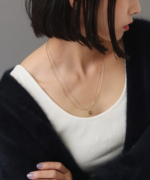 Lilas(リラ)の「10mmオーバルニュアンスモチーネックレス K10(ネックレス・レディース・ゴールド・FREE)」の3枚目の写真