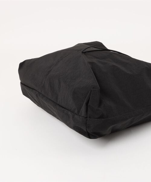 Port(ポート)の「【 Port / ポート 】 フロント2ポケット ドロスト ワイド ショルダー バッグ(ショルダーバッグ・レディース・ブラック/ライトベージュ/カーキ・FREE)」の12枚目の写真