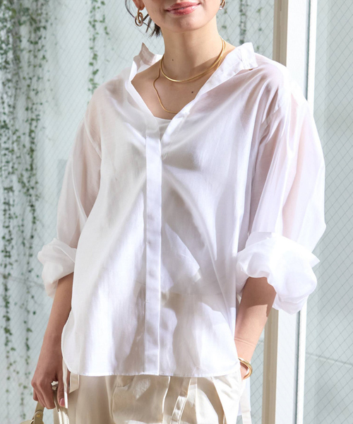 Rouge vif Anna(ルージュヴィフアンナ)の「タックボリューム袖シアーブラウス(シャツ/ブラウス・レディース・サックスブルー/ブラック/ホワイト・フリー)」の2枚目の写真