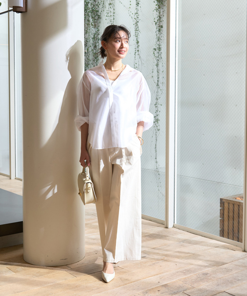 Rouge vif Anna(ルージュヴィフアンナ)の「タックボリューム袖シアーブラウス(シャツ/ブラウス・レディース・サックスブルー/ブラック/ホワイト・フリー)」の5枚目の写真
