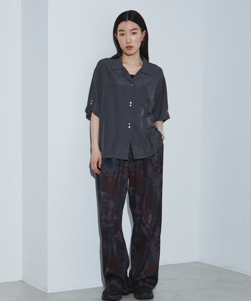 NOMINE（ノミネ）の「【セットアップ着用可】ヴィンテージサテン 開襟 シャツ（シャツ/ブラウス・レディース・チャコールグレー/マスタード/ブラウン/グレイッシュブルー/ブラウン系その他・フリー）」の6枚目の写真