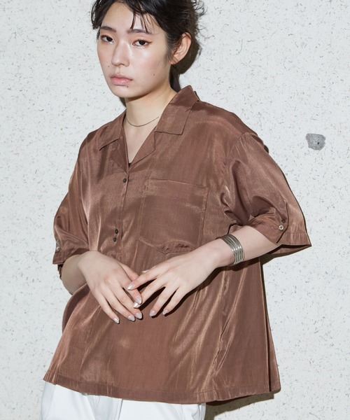 SHAINA MOTE サテン開襟シャツ