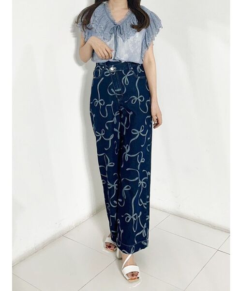 MERCURYDUO(マーキュリーデュオ)の「リボンプリントデニムパンツ(その他パンツ・レディース・インディゴブルー/ブルー・MEDIUM/SMALL)」の18枚目の写真