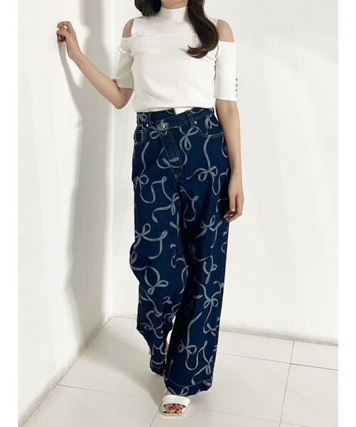 MERCURYDUO(マーキュリーデュオ)の「リボンプリントデニムパンツ(その他パンツ・レディース・インディゴブルー/ブルー・MEDIUM/SMALL)」の16枚目の写真