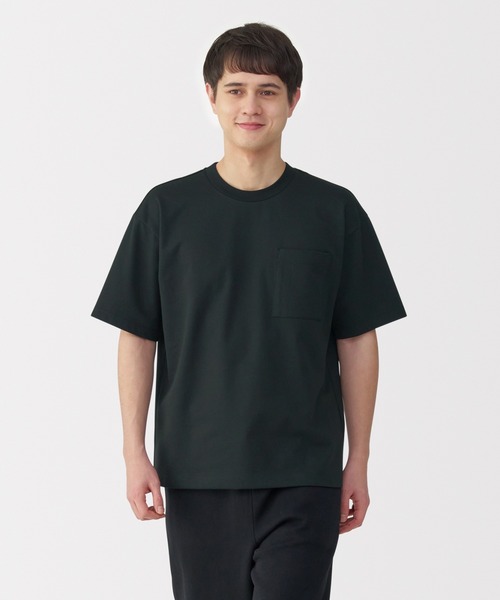 無印良品（ムジルシリョウヒン）の「紳士　涼感ＵＶカットワイド半袖Ｔシャツ（Tシャツ/カットソー・メンズ・ブラック/ホワイト/ライトグレー/ライトブルー/ライトピンク/グレー系/ブラウン系/スモーキーグリーン系/ダークグリーン/バーガンディー・S/M/L/XL）」の2枚目の写真