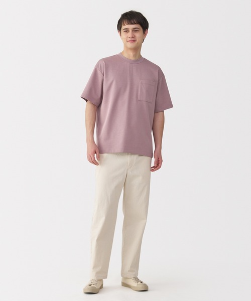 無印良品（ムジルシリョウヒン）の「紳士　涼感ＵＶカットワイド半袖Ｔシャツ（Tシャツ/カットソー・メンズ・ブラック/ホワイト/ライトグレー/ライトブルー/ライトピンク/グレー系/ブラウン系/スモーキーグリーン系/ダークグリーン/バーガンディー・S/M/L/XL）」の22枚目の写真