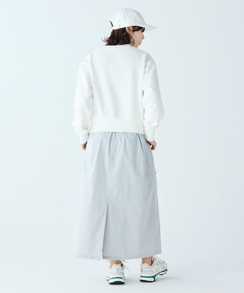 LACOSTE(ラコステ)の「クロップドクルーネックスウェット(スウェット・レディース・ライトピンク/ホワイト・36/34/40/38)」の12枚目の写真