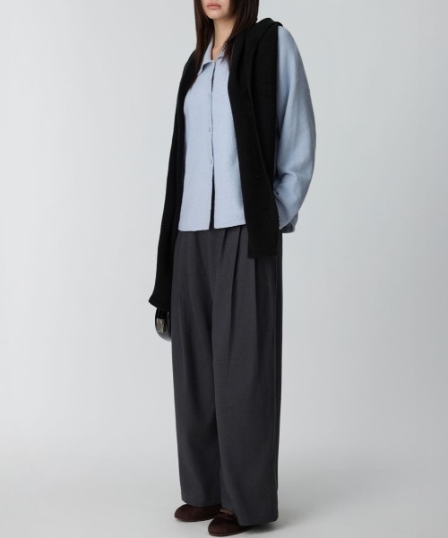 パンツ STUDIO DOE Three-pleat low-rise lightweight velvet trousers STUDIO DOE Three-pleat low-rise lightweight velvet trousers