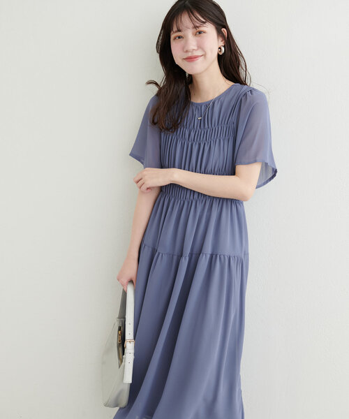 natural couture（ナチュラルクチュール）の「【WEB限定】変形シャーリングフレアスリーブワンピース（ワンピース・レディース・ブルー/ピンク系その他/ピンクベージュ/チャコールグレー/その他1/その他2・FREE）」の12枚目の写真