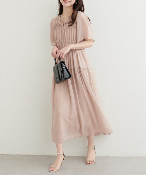 natural couture（ナチュラルクチュール）の「【WEB限定】変形シャーリングフレアスリーブワンピース（ワンピース・レディース・ブルー/ピンク系その他/ピンクベージュ/チャコールグレー/その他1/その他2・FREE）」の15枚目の写真