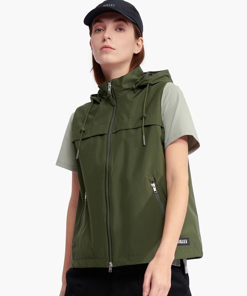 AIGLE(エーグル)の「防風 透湿 撥水 防水 WINDSTOPPER ウインドストッパー スリーブレスジャケット ミリタリーベスト フード脱着可(ベスト・レディース・モスグリーン/ホワイト・38/36)」の4枚目の写真