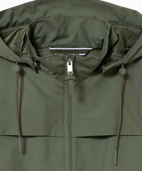 AIGLE(エーグル)の「防風 透湿 撥水 防水 WINDSTOPPER ウインドストッパー スリーブレスジャケット ミリタリーベスト フード脱着可(ベスト・レディース・モスグリーン/ホワイト・38/36)」の15枚目の写真