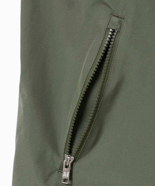 AIGLE(エーグル)の「防風 透湿 撥水 防水 WINDSTOPPER ウインドストッパー スリーブレスジャケット ミリタリーベスト フード脱着可(ベスト・レディース・モスグリーン/ホワイト・38/36)」の20枚目の写真