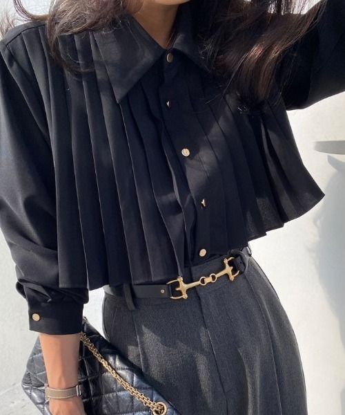 deux amour(ドゥーザムール)の「クロップド丈プリーツ長袖シャツ(シャツ/ブラウス・レディース・ホワイト/ブラック・FREE)」の10枚目の写真