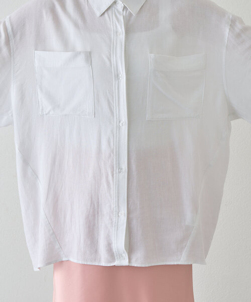 SHENERY(シーナリー)の「【一枚でも羽織でも活躍!】リネンワイドシャツ(シャツ/ブラウス・レディース・オフホワイト/ブラック・FREE)」の6枚目の写真