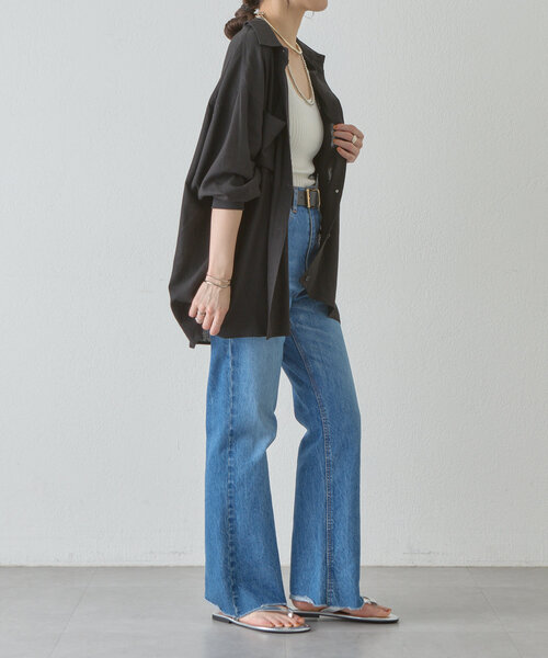 SHENERY(シーナリー)の「【一枚でも羽織でも活躍!】リネンワイドシャツ(シャツ/ブラウス・レディース・オフホワイト/ブラック・FREE)」の16枚目の写真