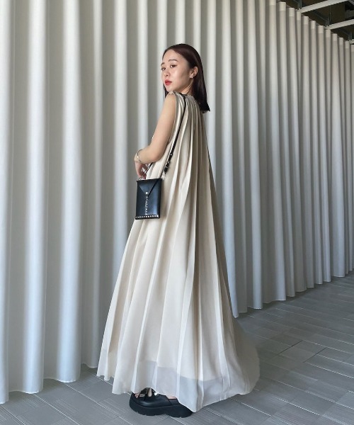 MEDI CORSET SET FULL PLEATS DRESS（ワンピース）｜Ameri