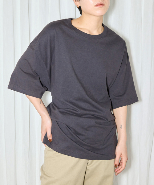 CITYSHOP(シティーショップ)の「sophia fish 別注 REGRETS TEE:Tシャツ(Tシャツ/カットソー・レディース・チャコールグレー/ベージュ・LARGE)」の2枚目の写真