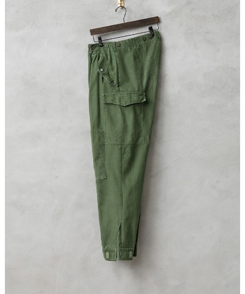 MILITARY（ミリタリー）の「《USED/古着》実物 USED スウェーデン軍 M-59 カーゴパンツ（カーゴパンツ・メンズ・グリーン・152/54/150）」の2枚目の写真
