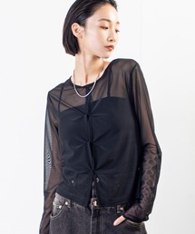 透け感と立体シルエットでこなれ見え叶う、大人の上品シアートップス