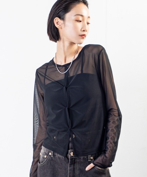 MILLION CARATS（ミリオンカラッツ）の「透け感と立体シルエットでこなれ見え叶う、大人の上品シアートップス（Tシャツ/カットソー・レディース・オフホワイト/グレー/ブラック・FREE）」の3枚目の写真