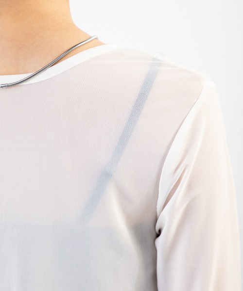 MILLION CARATS（ミリオンカラッツ）の「透け感と立体シルエットでこなれ見え叶う、大人の上品シアートップス（Tシャツ/カットソー・レディース・オフホワイト/グレー/ブラック・FREE）」の12枚目の写真