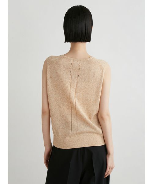 MIESROHE(ミースロエ)の「リネン混Vネックショートニットベスト(ニット/セーター・レディース・チャコールグレー/ベージュ/グリーン・FREE)」の8枚目の写真