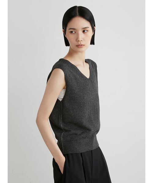 MIESROHE(ミースロエ)の「リネン混Vネックショートニットベスト(ニット/セーター・レディース・チャコールグレー/ベージュ/グリーン・FREE)」の14枚目の写真