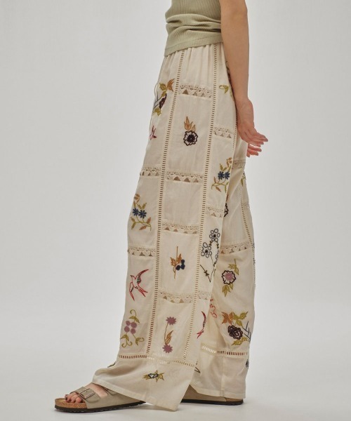 TODAYFUL（トゥデイフル）の「TODAYFUL Embroidery Patchwork Trousers