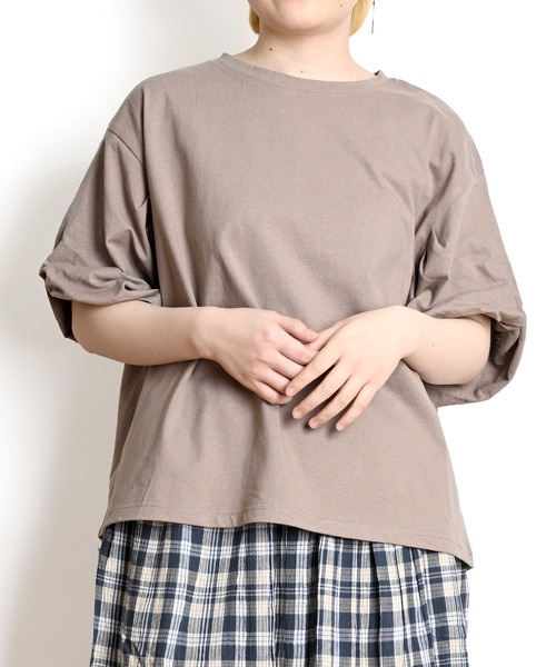 MARAI(マーライ)の「ツイストスリーブカットソー 半袖(Tシャツ/カットソー・レディース・モカ/チャコール/グレー/アイボリー・FREE)」の20枚目の写真