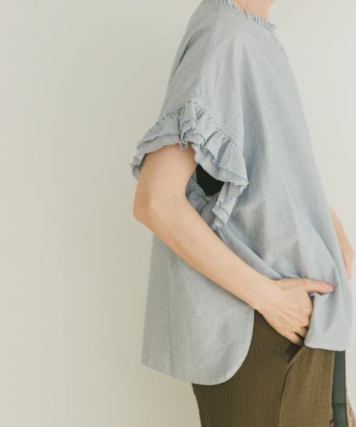 ITEMS URBANRESEARCH(アイテムズ アーバンリサーチ)の「ダブルフリルブラウス(シャツ/ブラウス・レディース・ストライプ/ホワイト/ブラウン・FREE)」の21枚目の写真