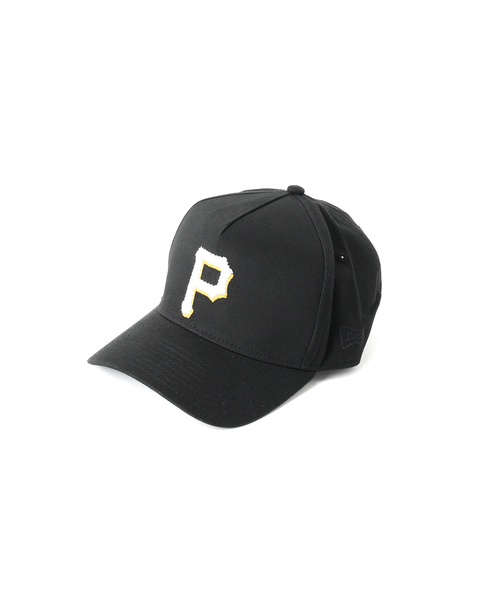 NEW ERA(ニューエラ)の「NEW ERA / ニューエラ 別注 9FORTY A-Frame APPLIQUE Pittsburgh Pirates(キャップ・メンズ・ブラック・FREE)」の1枚目の写真