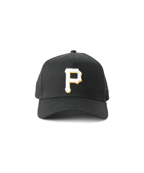 NEW ERA(ニューエラ)の「NEW ERA / ニューエラ 別注 9FORTY A-Frame APPLIQUE Pittsburgh Pirates(キャップ・メンズ・ブラック・FREE)」の2枚目の写真