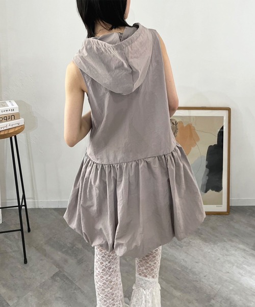 Jewelobe(ジュエローブ)の「バルーンスカートフーディーミニワンピース(ワンピース・レディース・オフホワイト/ブラック/ピンク・FREE)」の13枚目の写真