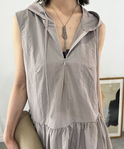 Jewelobe(ジュエローブ)の「バルーンスカートフーディーミニワンピース(ワンピース・レディース・オフホワイト/ブラック/ピンク・FREE)」の14枚目の写真