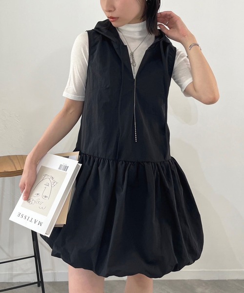 Jewelobe(ジュエローブ)の「バルーンスカートフーディーミニワンピース(ワンピース・レディース・オフホワイト/ブラック/ピンク・FREE)」の18枚目の写真
