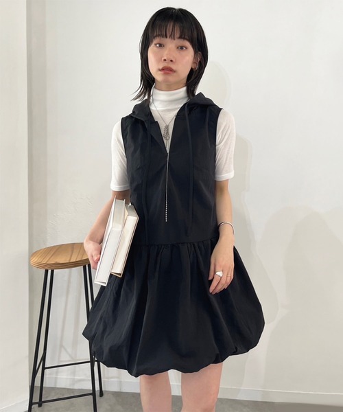 Jewelobe(ジュエローブ)の「バルーンスカートフーディーミニワンピース(ワンピース・レディース・オフホワイト/ブラック/ピンク・FREE)」の20枚目の写真