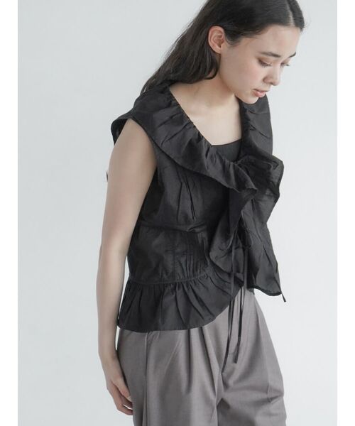 ブラウス シャツ Front ribbon frilled gilet レディース FIKA. ブラウス シャツ Front ribbon frilled gilet レディース