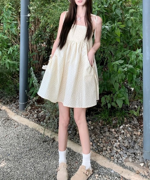 HEILIS(ヘイリス)の「【HIT ITEM!】【新色追加】花柄チュニックキャミソール/リボンノースリーブ 韓国 春服 夏服 ガーリー トレンド キャミソール ブラック ブルー イエロー ホワイト チュニック(キャミソール・レディース・イエロー/ホワイト/ブラック/ブルー・FREE)」の19枚目の写真