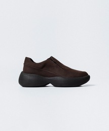 VEIN （ヴェイン）の「カウレザーヌバック オーバルソール トレイナー / COW LEATHER NUBUCK OVAL SOLE  TRAINER（スニーカー）」