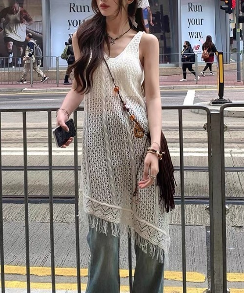 gossip!ロサンゼルス(ゴシップロサンゼルス)の「裾フリンジ かぎ編みシアーワンピース(ワンピース・レディース・ホワイト/ブラック・FREE)」の12枚目の写真