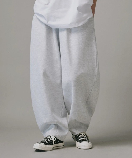 Vini（ヴィニ）の「【Vini】ダブルジャージー バルーンフィット スウェットパンツ（スウェットパンツ・レディース・グレー系その他/ブラック/グレー・LARGE/MEDIUM/SMALL/X-LARGE）」の3枚目の写真