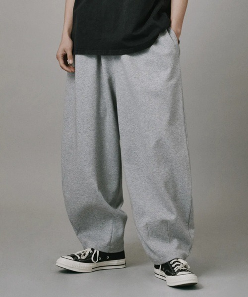 Vini（ヴィニ）の「【Vini】ダブルジャージー バルーンフィット スウェットパンツ（スウェットパンツ・レディース・グレー系その他/ブラック/グレー・LARGE/MEDIUM/SMALL/X-LARGE）」の12枚目の写真