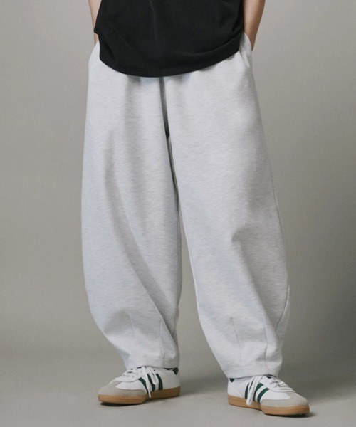 Vini（ヴィニ）の「【Vini】ダブルジャージー バルーンフィット スウェットパンツ（スウェットパンツ・レディース・グレー系その他/ブラック/グレー・LARGE/MEDIUM/SMALL/X-LARGE）」の8枚目の写真