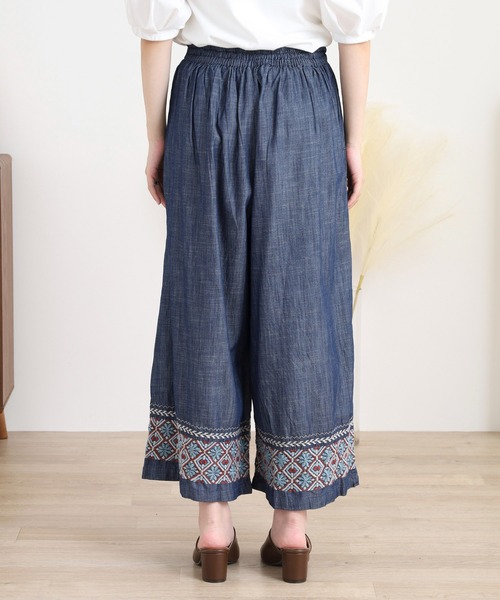 日本未入荷◇ロゴ刺繍入り コットン デニムパンツ バックロゴ刺繍 ワイドシルエット カーブデニムパンツ（デニム