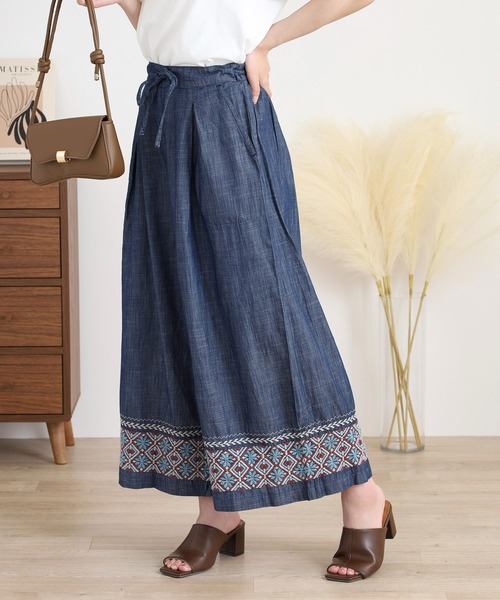 デニム刺繍パンツ（その他パンツ）｜MOTO（モト）のファッション