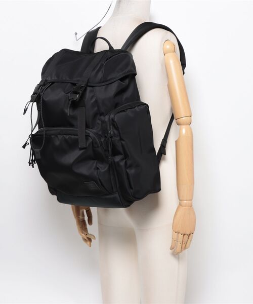 Timberland（ティンバーランド）の「ナイロン 32L バックパック（バックパック/リュック・メンズ・ブラック×ブラック・FREE）」の6枚目の写真