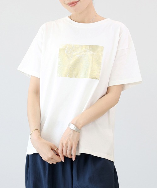 Aletta vita（アレッタビータ）の「箔プリント半袖カットソー（Tシャツ/カットソー・レディース・チャコール/オフホワイト・FREE）」の2枚目の写真